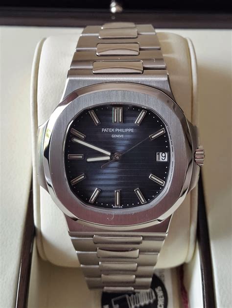 harga jam patek philippe nautilus 5711 g